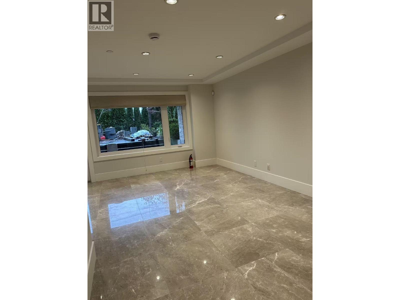 Garden Level-12xx Fulton Avenue, West Vancouver, British Columbia  V7T 1N7 - Photo 8 - R3072390