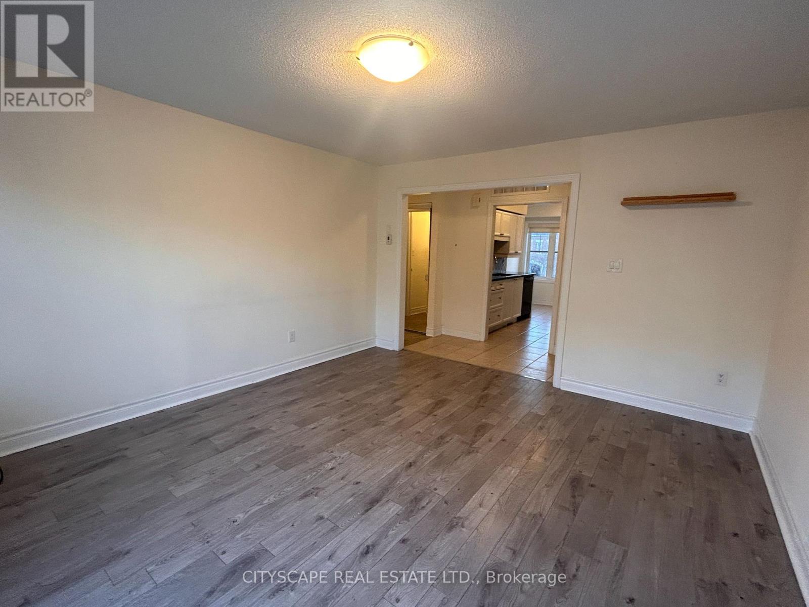 2 - 600 Shoreline Drive, Mississauga, Ontario  L5B 0A8 - Photo 3 - W12603208