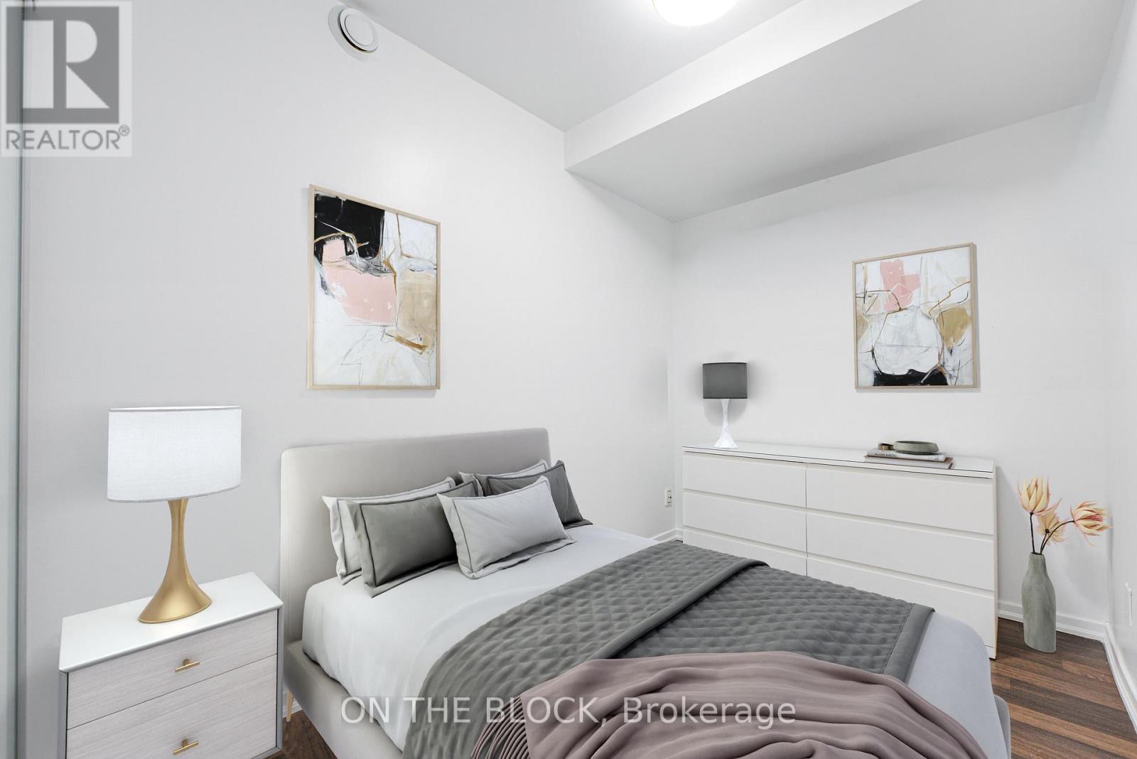 302 - 38 Joe Shuster Way, Toronto, Ontario  M6K 0A5 - Photo 10 - W12603392