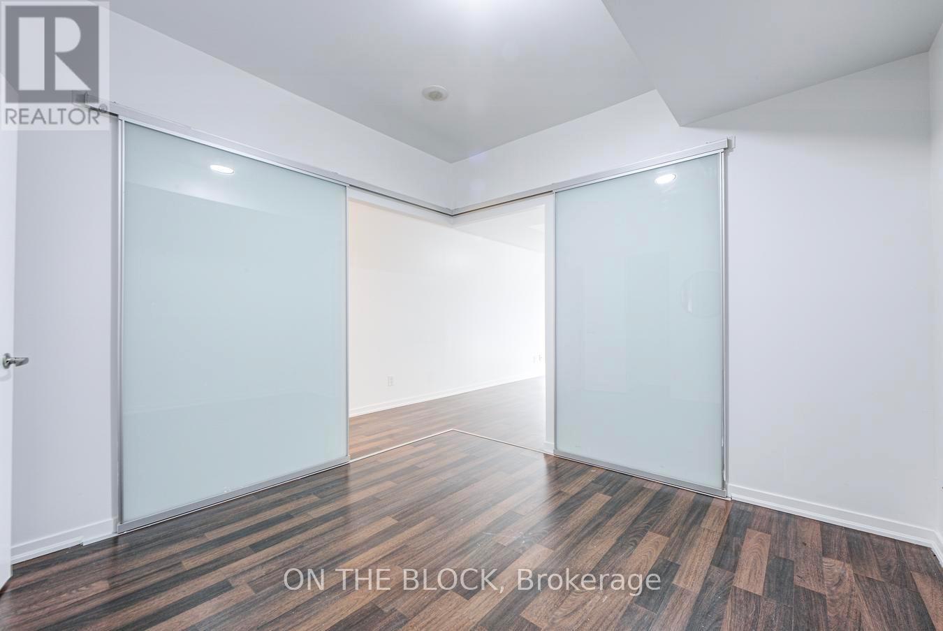 302 - 38 Joe Shuster Way, Toronto, Ontario  M6K 0A5 - Photo 13 - W12603392