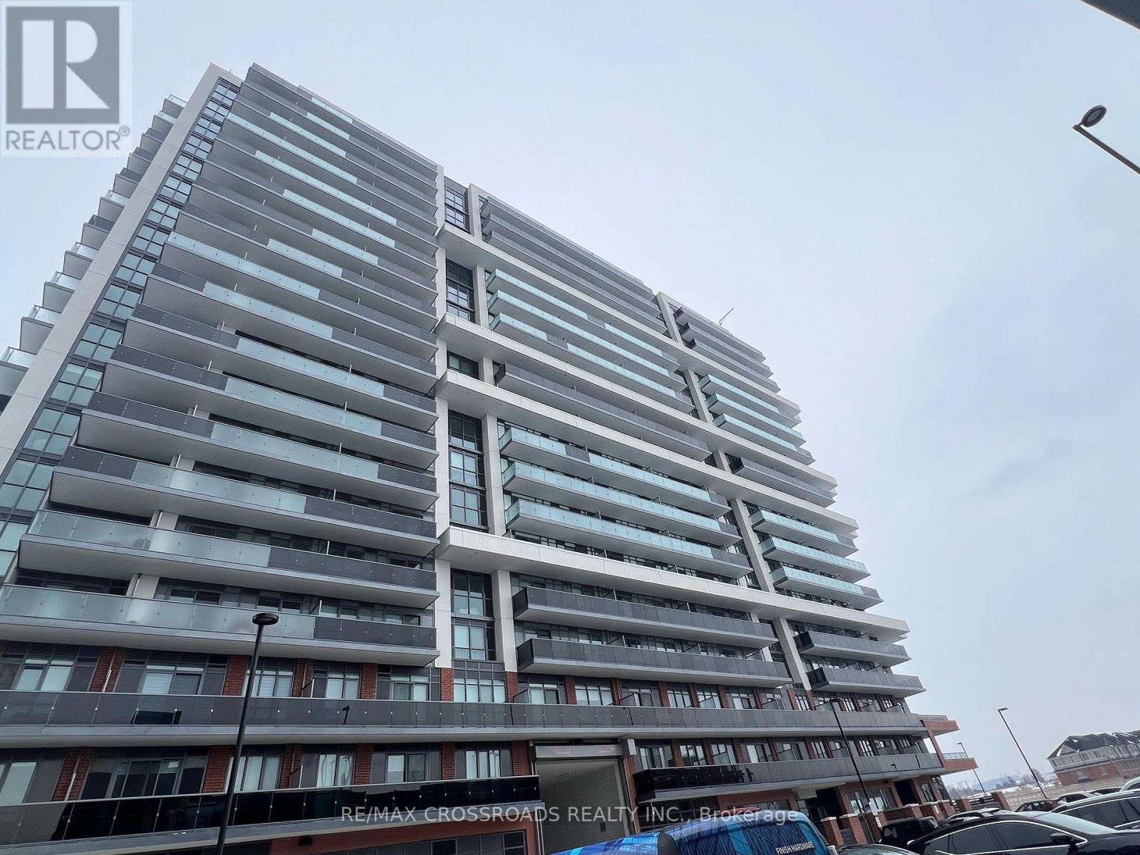 940 - 2545 Simcoe Street N, Oshawa, Ontario L1L 0W3 - Photo 1 - E12596382