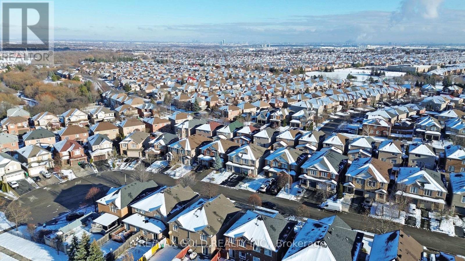 26 Applegrove Court, Brampton, Ontario L6R 2Y8 - Photo 46 - W12600070