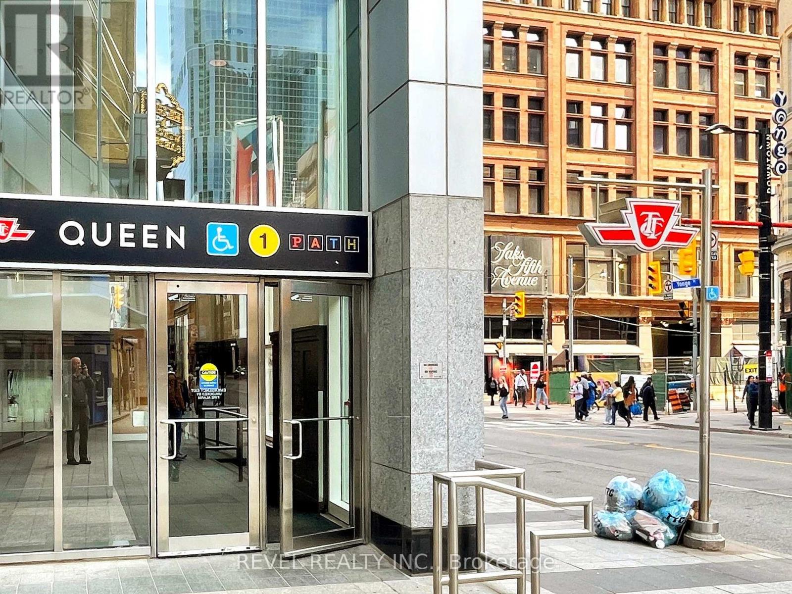 2412 - 197 Yonge Street, Toronto, Ontario  M5B 1M4 - Photo 38 - C12603400