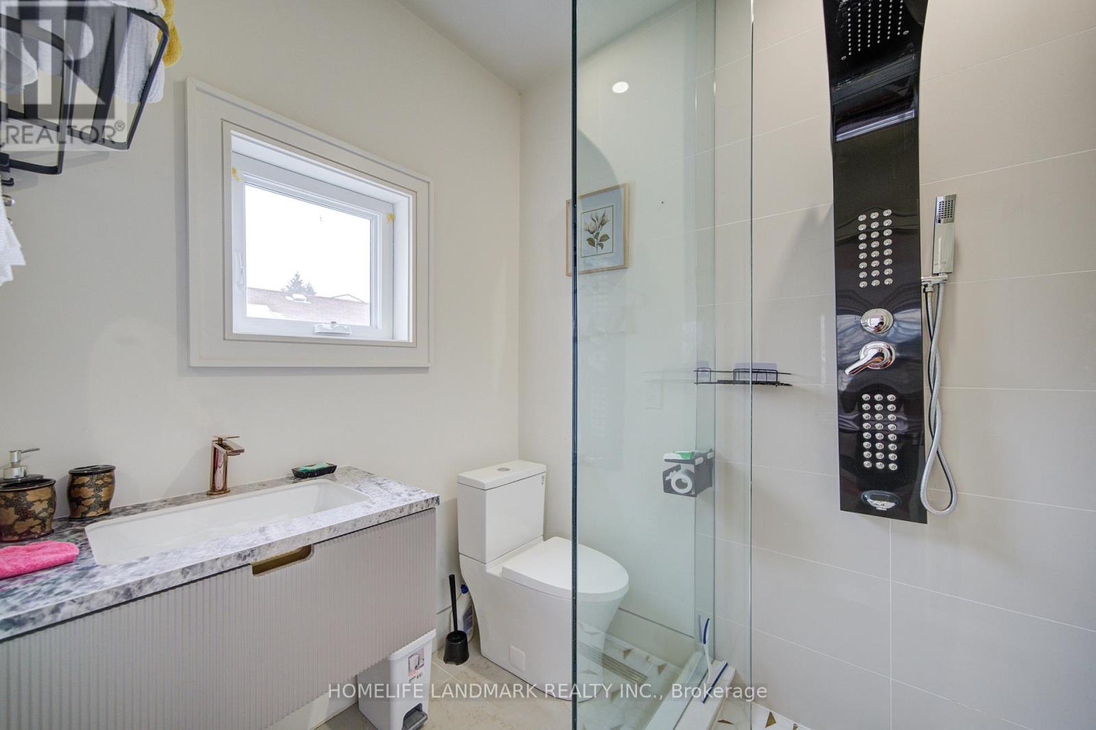 16 Mulberry Crescent, Toronto, Ontario  M6C 1N5 - Photo 29 - C12603410