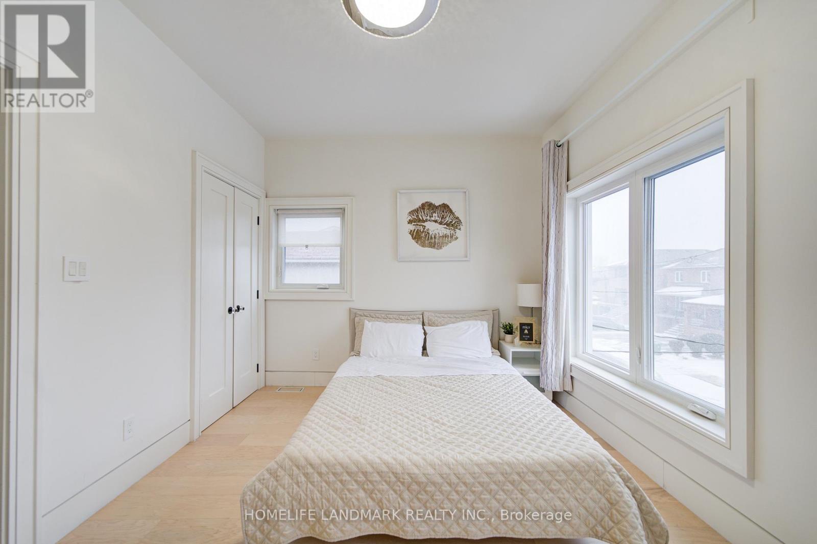 16 Mulberry Crescent, Toronto, Ontario  M6C 1N5 - Photo 35 - C12603410