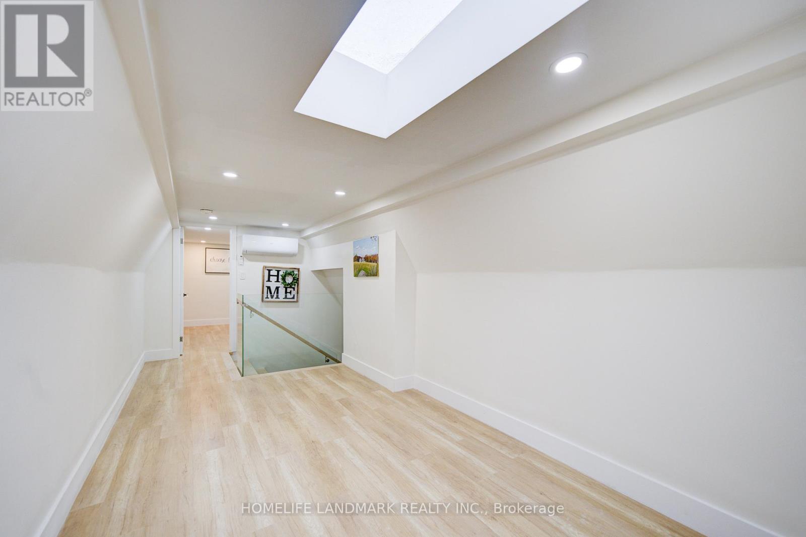 16 Mulberry Crescent, Toronto, Ontario  M6C 1N5 - Photo 40 - C12603410