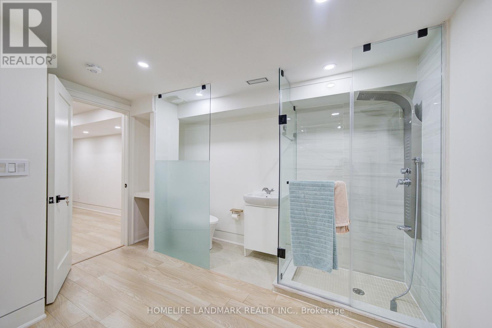 16 Mulberry Crescent, Toronto, Ontario  M6C 1N5 - Photo 45 - C12603410