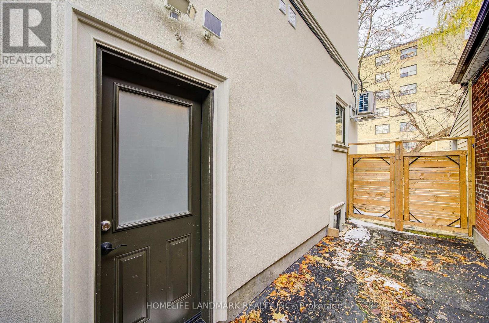 16 Mulberry Crescent, Toronto, Ontario  M6C 1N5 - Photo 48 - C12603410