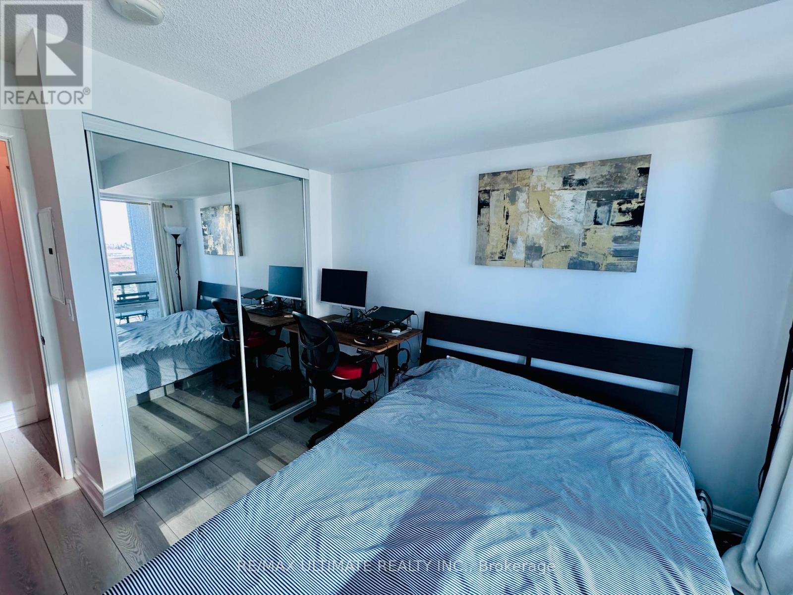 1309 - 215 Fort York Boulevard, Toronto, Ontario  M5V 4A2 - Photo 4 - C12603416