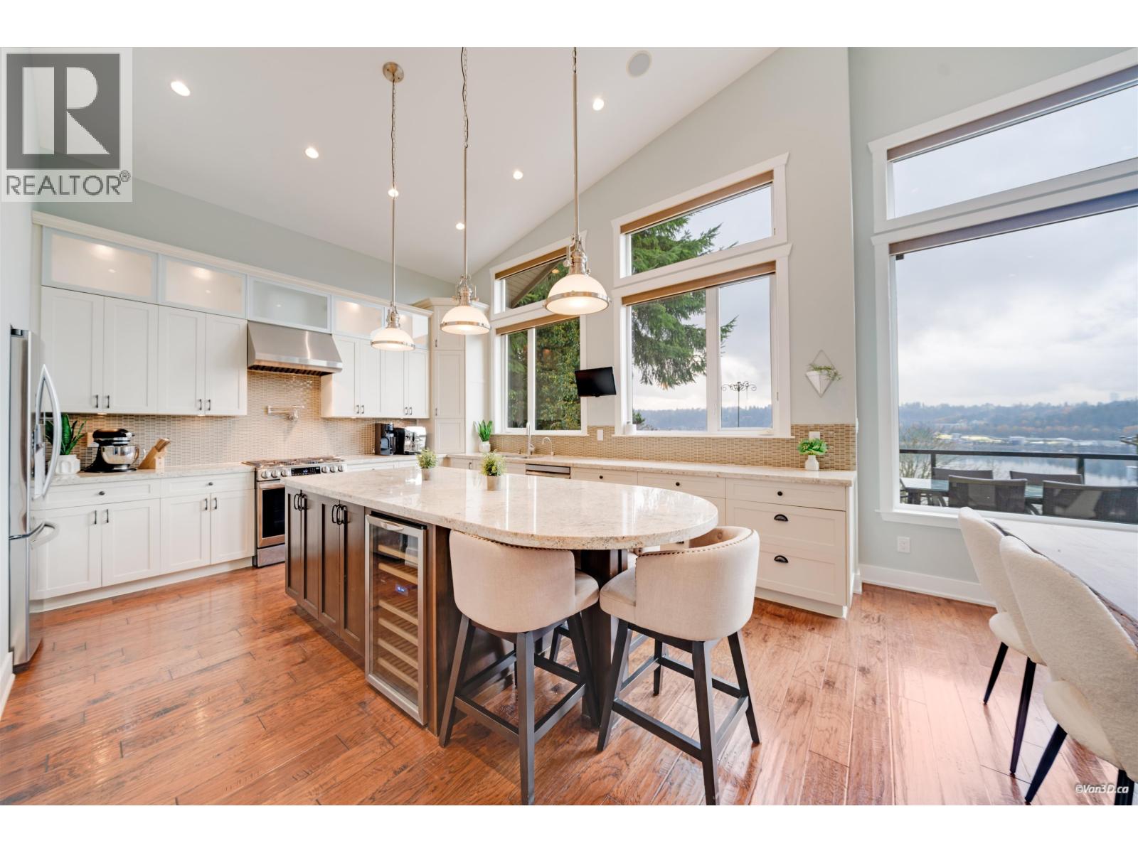 920 Barber Street, Port Moody, British Columbia  V3H 3V4 - Photo 9 - R3072259