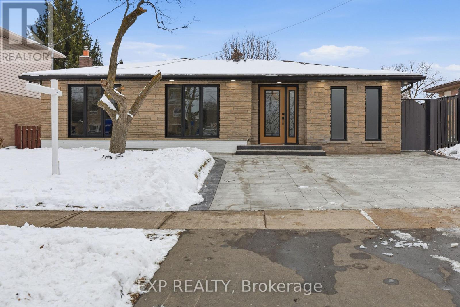 80 Mountainview Road S, Halton Hills, Ontario  L7G 4K5 - Photo 1 - W12603396