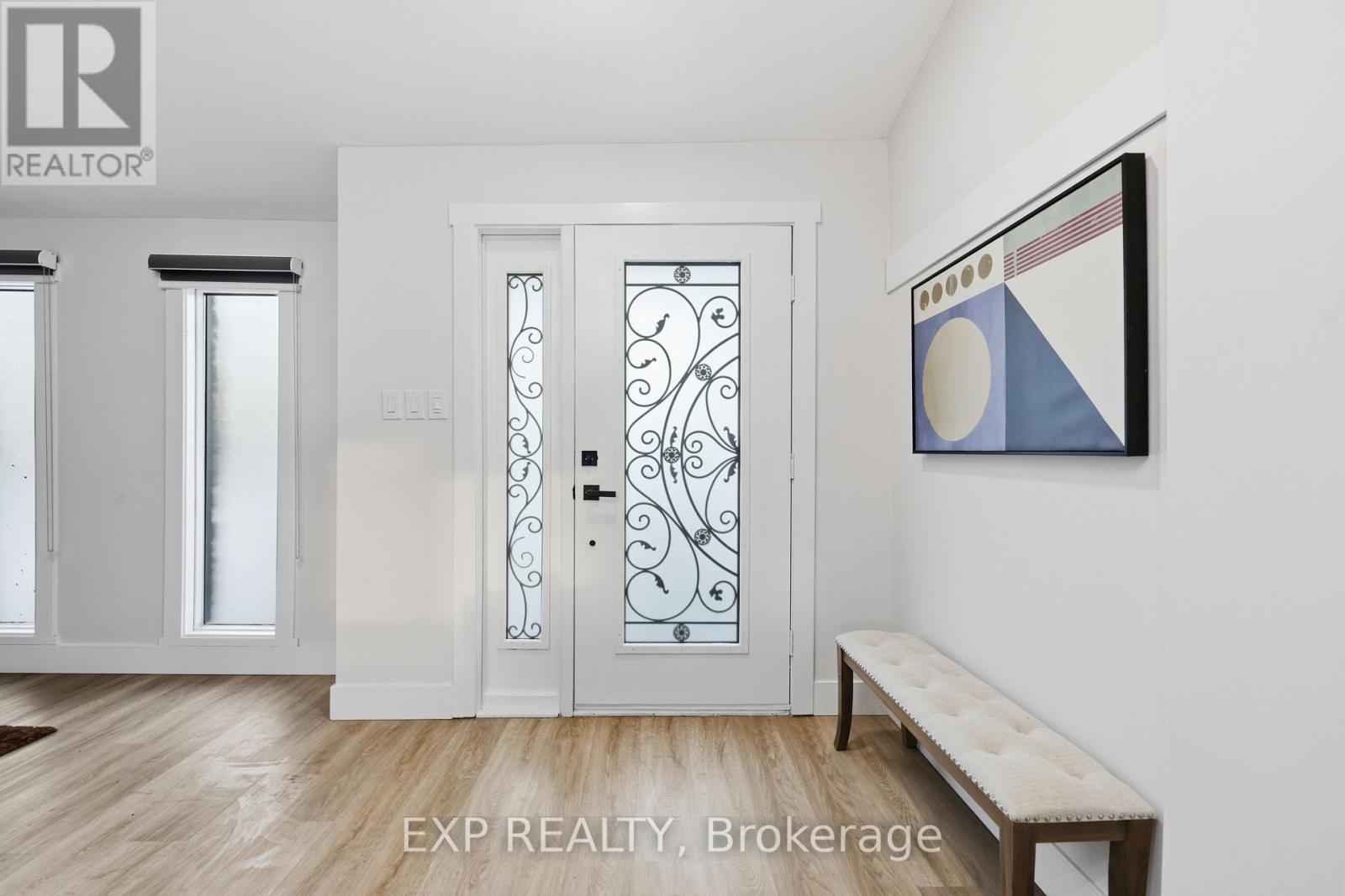 80 Mountainview Road S, Halton Hills, Ontario  L7G 4K5 - Photo 3 - W12603396