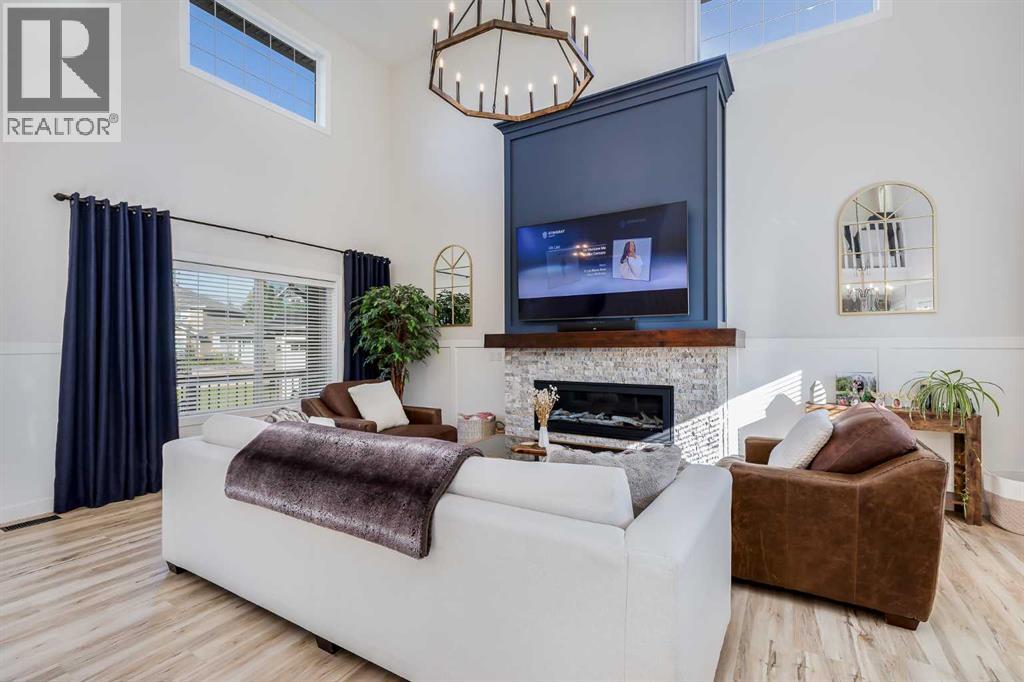 127 Canoe Place Sw, Airdrie, Alberta  T4B 2L5 - Photo 7 - A2259815