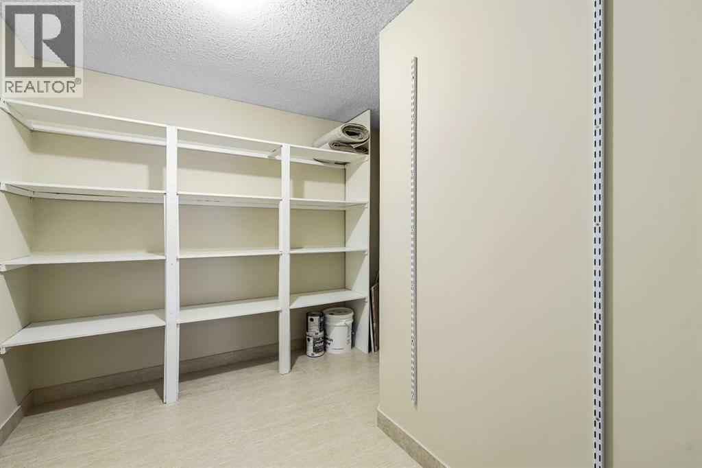 3211, 80 Glamis Drive Sw, Calgary, Alberta  T3E 6T7 - Photo 16 - A2273221