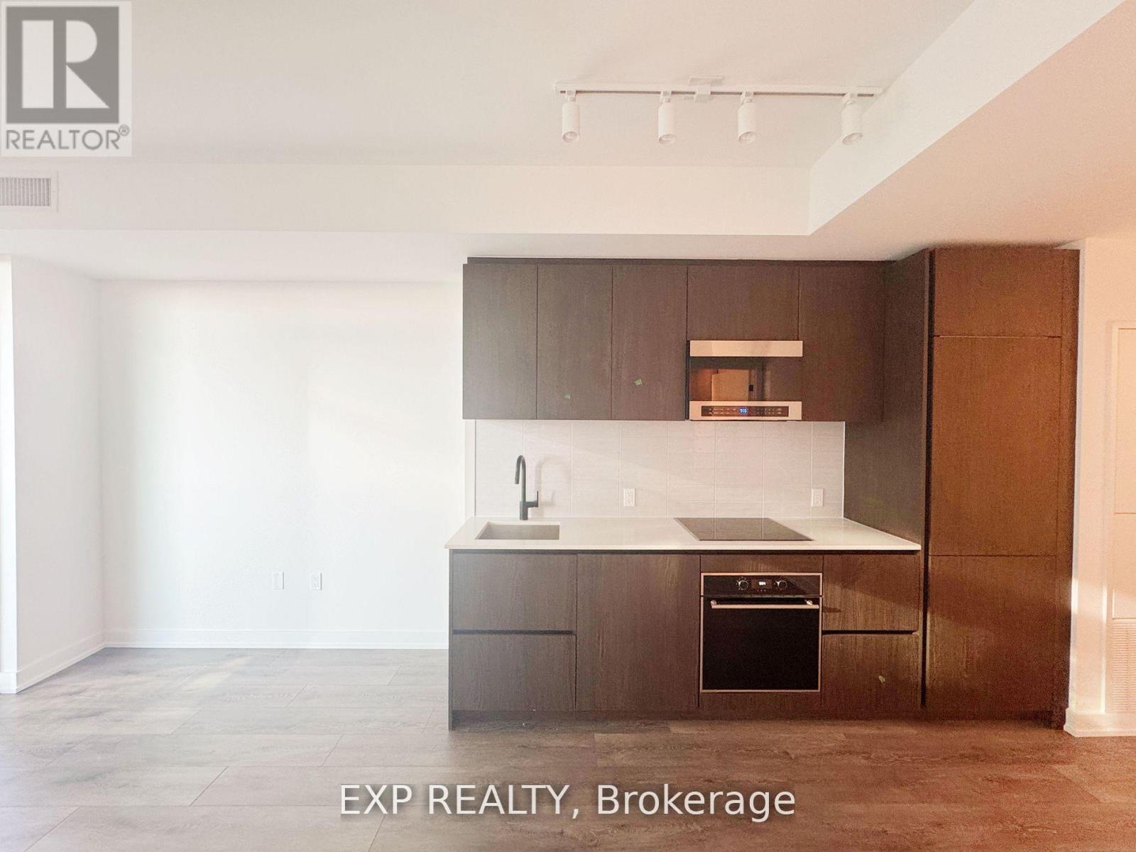 2001 - 117 Broadway Avenue, Toronto, Ontario  M4P 1V4 - Photo 2 - C12603426