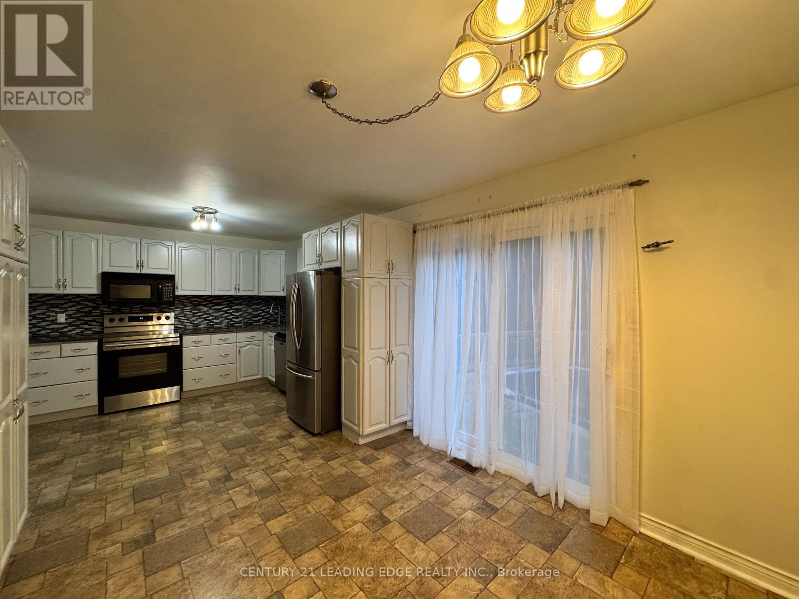 13 Spring Street, Whitchurch-Stouffville, Ontario  L4A 7X1 - Photo 15 - N12515384