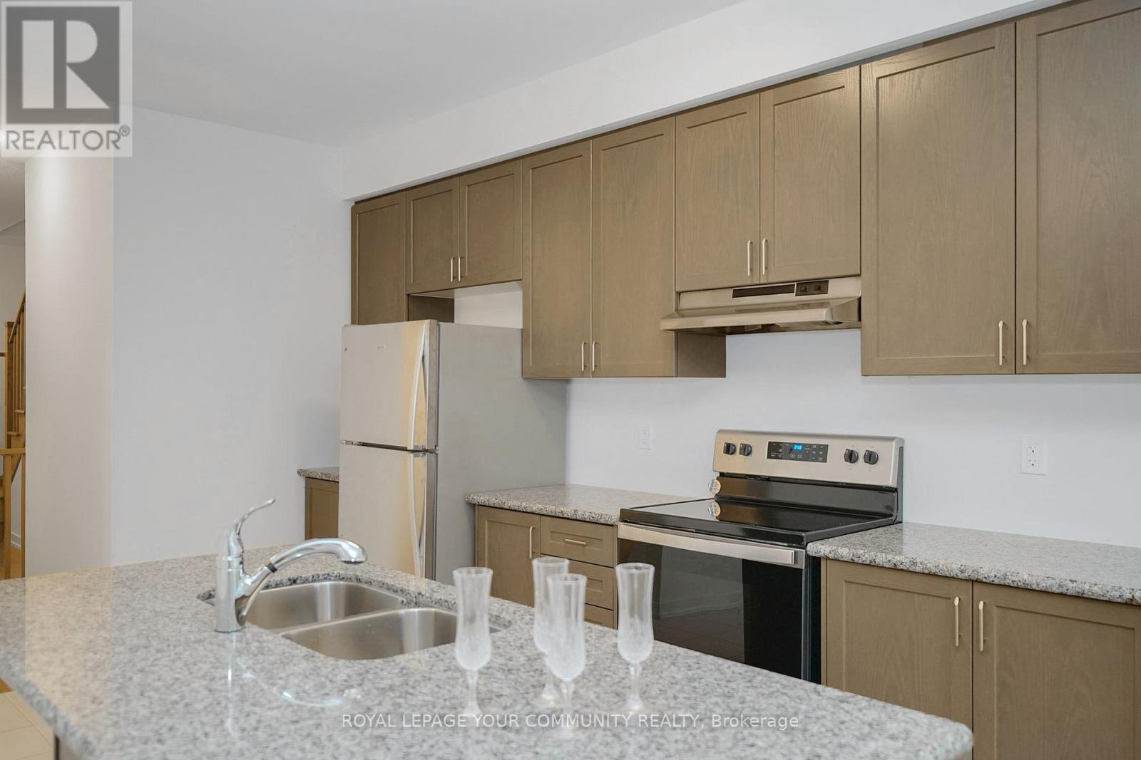 56 Haldimand Street, Vaughan, Ontario  L4H 5J4 - Photo 13 - N12603430