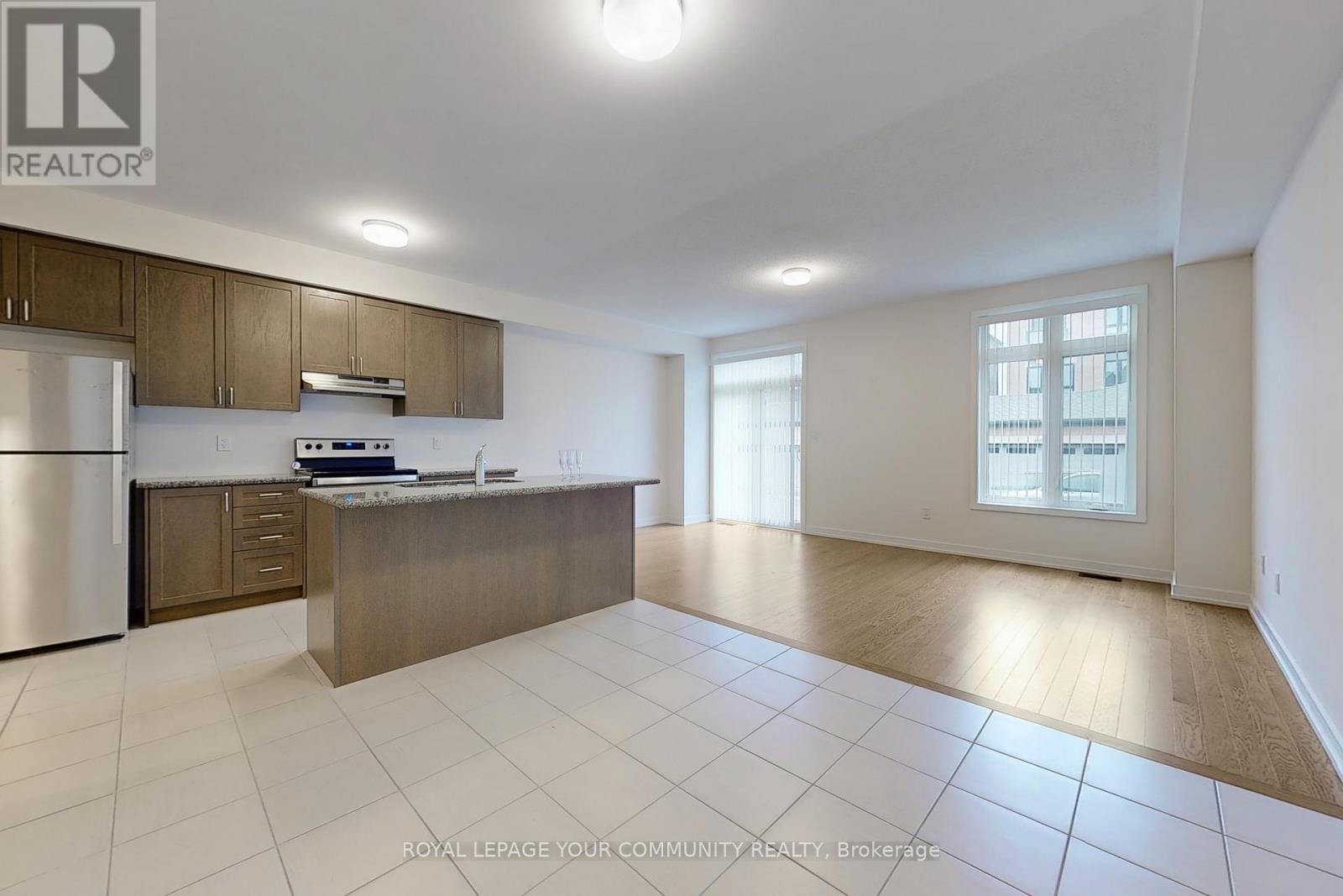 56 Haldimand Street, Vaughan, Ontario  L4H 5J4 - Photo 4 - N12603430