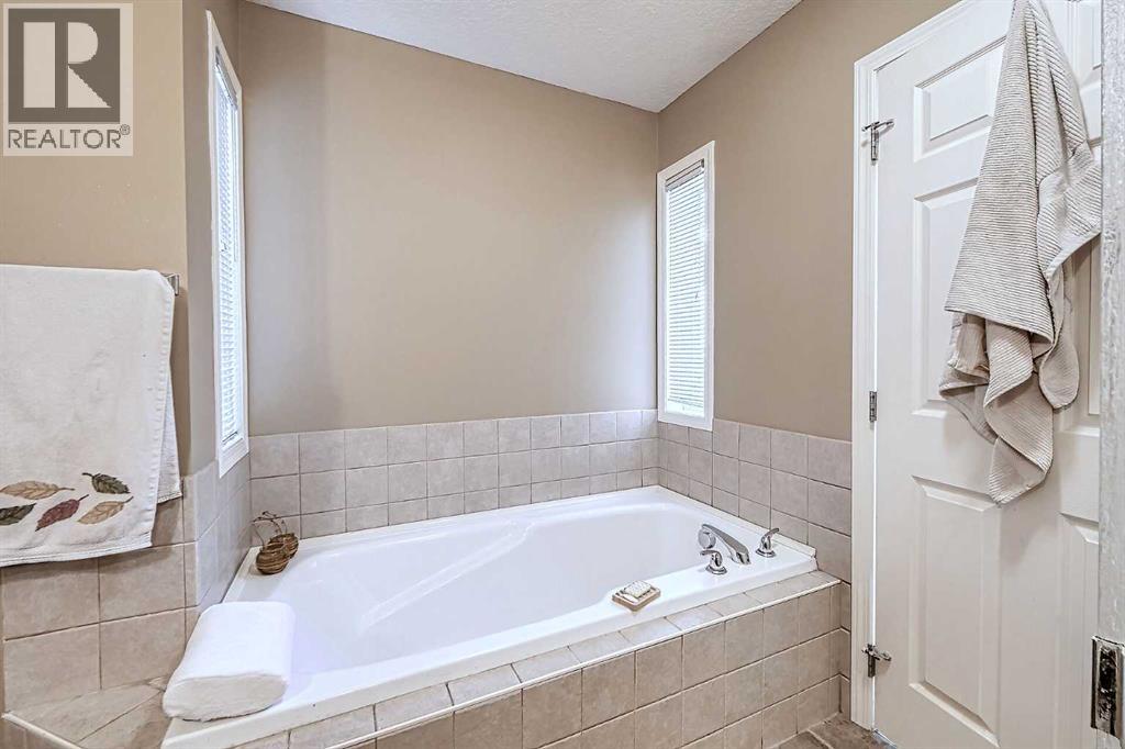 73 Everwoods Road Sw, Calgary, Alberta  T2Y 5C9 - Photo 35 - A2264395