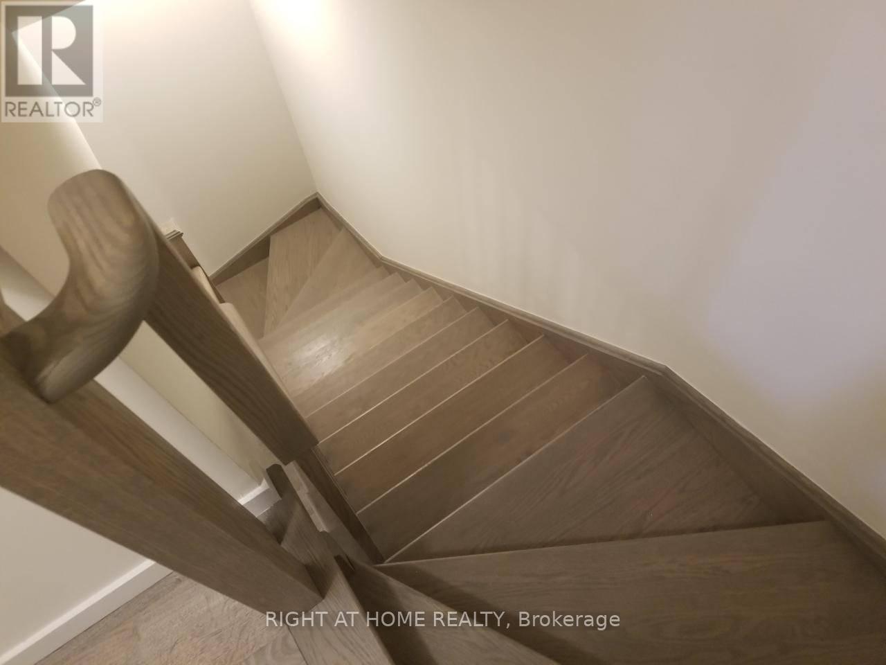 55 - 300 Alex Garden Circle, Aurora, Ontario  L4G 3G5 - Photo 8 - N12589044