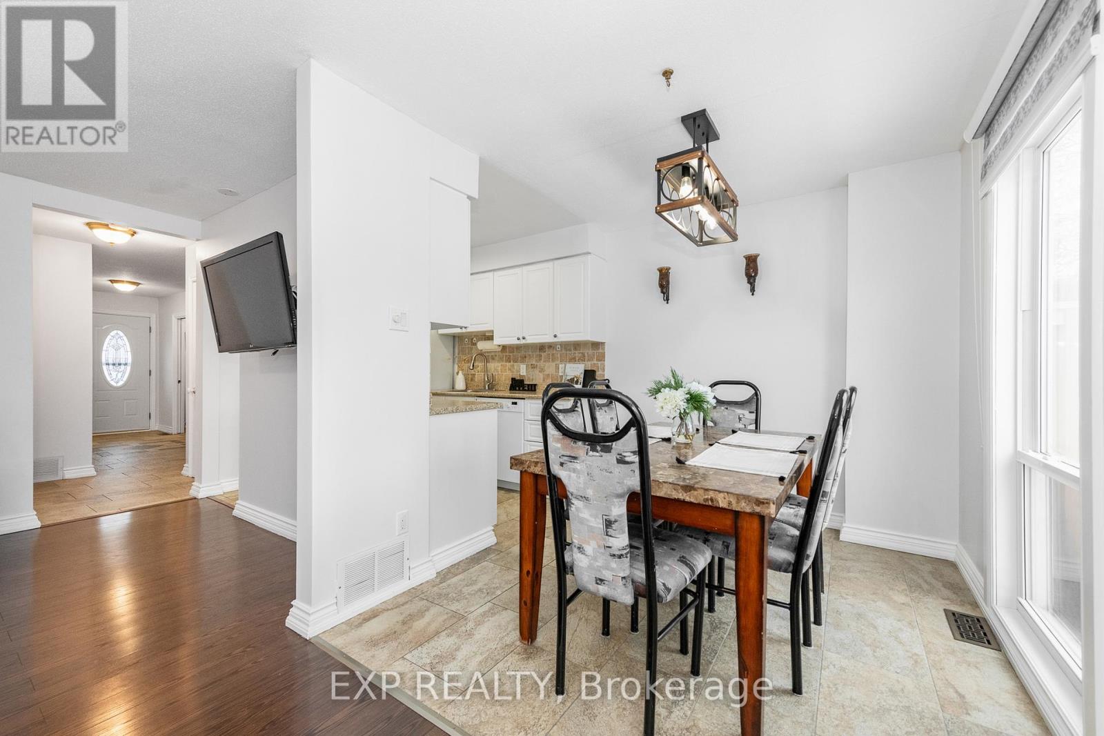 F - 6 Arnold Drive, Ottawa, Ontario  K2H 6V9 - Photo 10 - X12603456