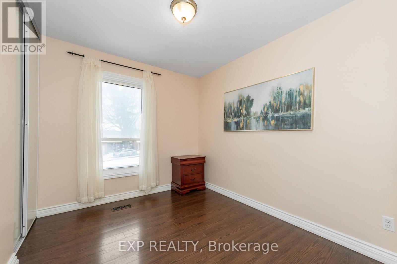 F - 6 Arnold Drive, Ottawa, Ontario  K2H 6V9 - Photo 25 - X12603456