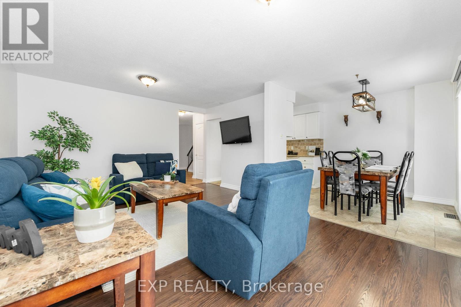 F - 6 Arnold Drive, Ottawa, Ontario  K2H 6V9 - Photo 7 - X12603456