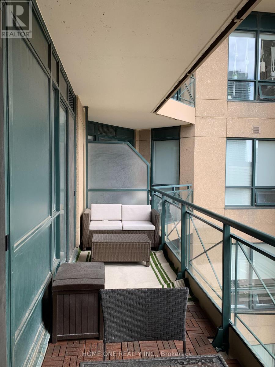 1502 - 35 Hayden Street, Toronto, Ontario  M4Y 3C3 - Photo 7 - C12603448