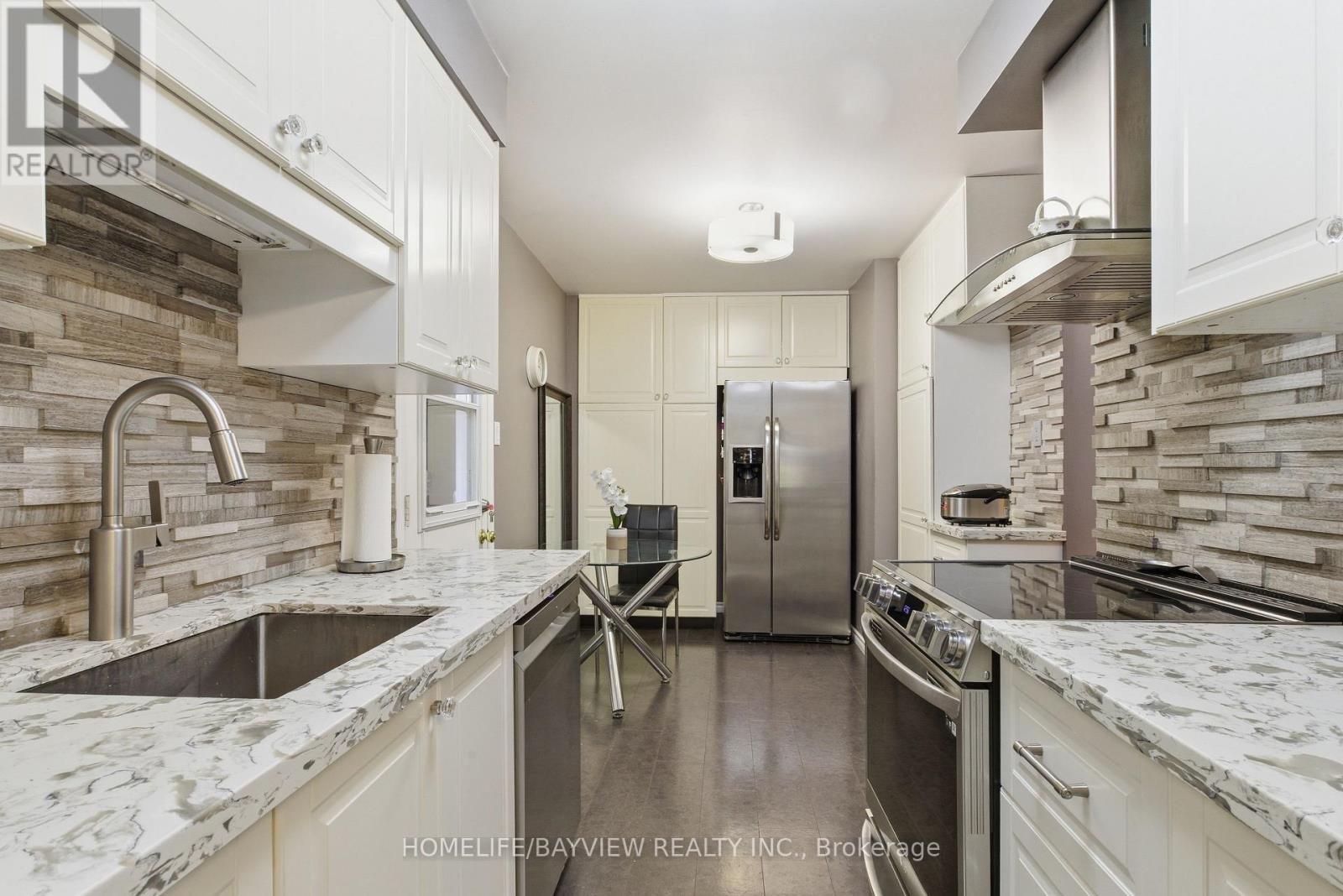 185 Tamarack Drive, Markham, Ontario  L3T 4X3 - Photo 11 - N12603438