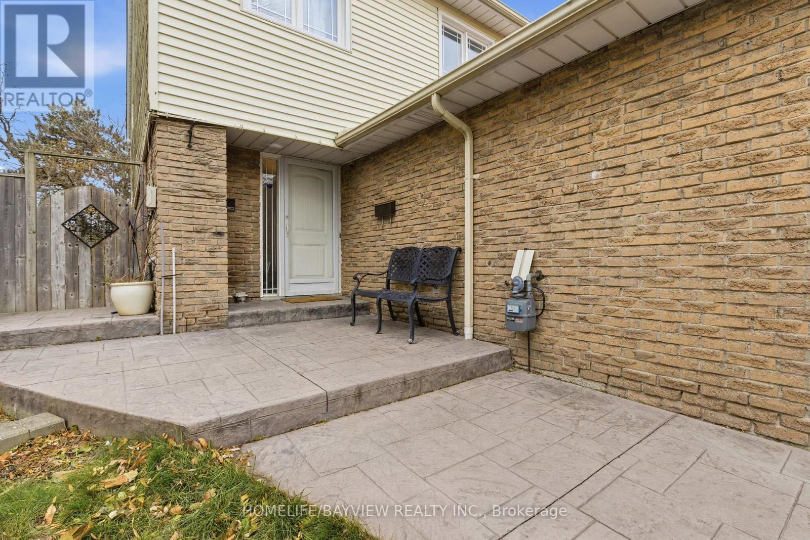 185 Tamarack Drive, Markham, Ontario  L3T 4X3 - Photo 2 - N12603438