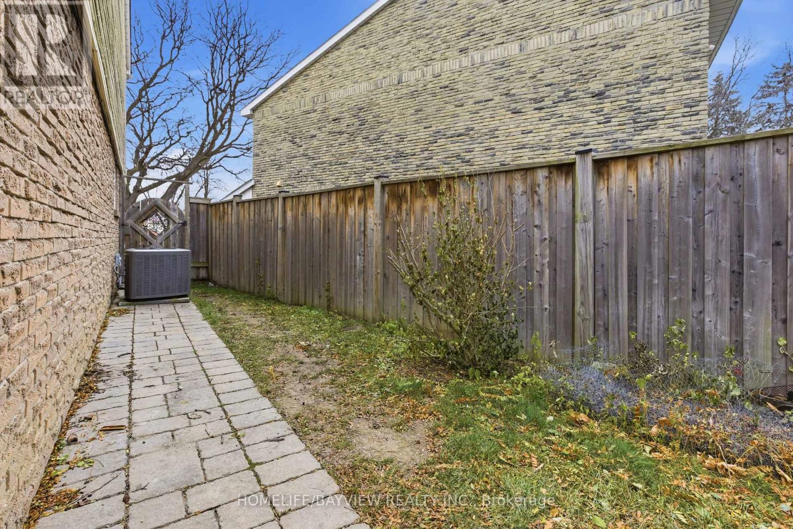 185 Tamarack Drive, Markham, Ontario  L3T 4X3 - Photo 35 - N12603438