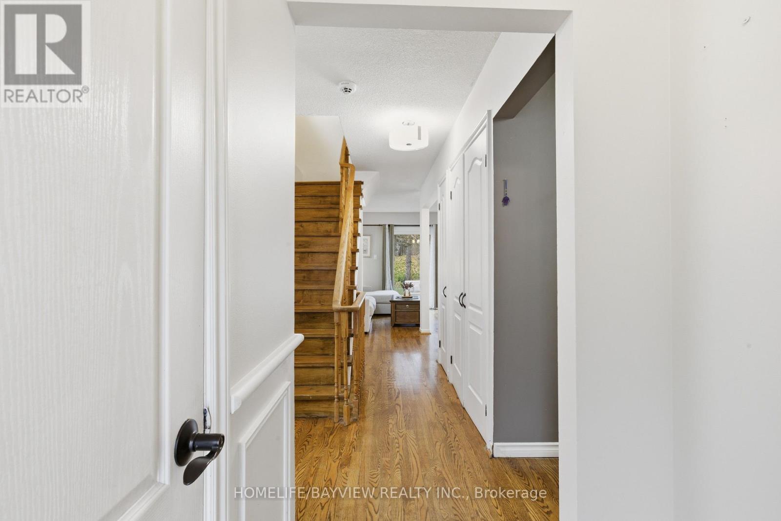 185 Tamarack Drive, Markham, Ontario  L3T 4X3 - Photo 5 - N12603438