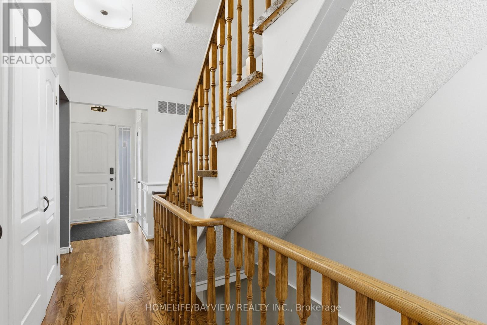 185 Tamarack Drive, Markham, Ontario  L3T 4X3 - Photo 7 - N12603438