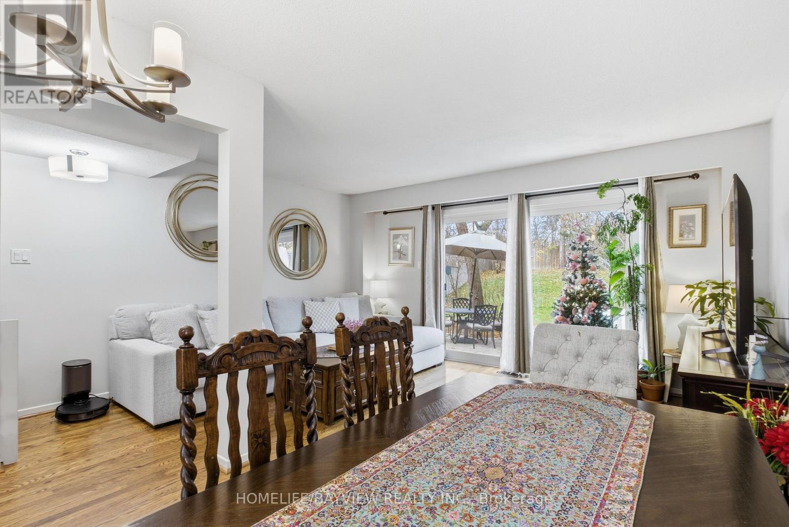 185 Tamarack Drive, Markham, Ontario  L3T 4X3 - Photo 9 - N12603438