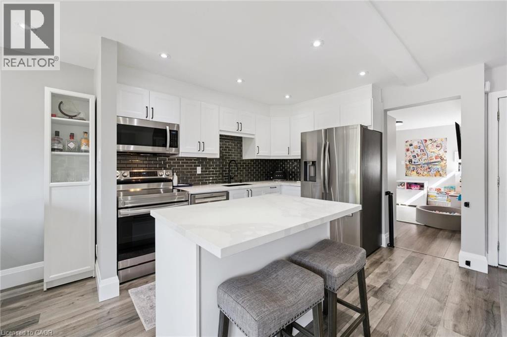 2152 Pelee Boulevard, Oakville, Ontario L6H 4C8 - Photo 12 - 40766299