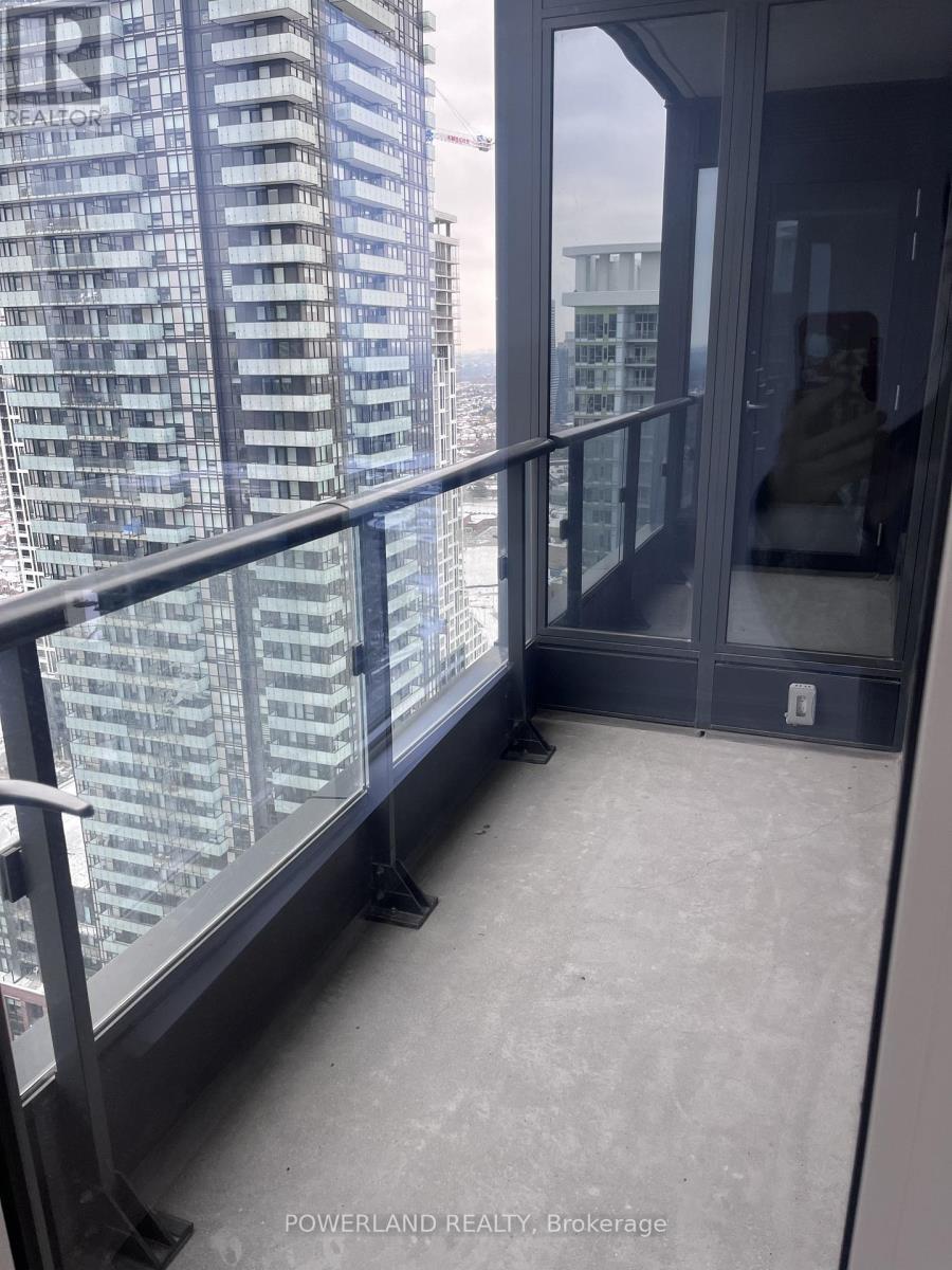 3006 - 395 Square One Drive, Mississauga, Ontario L5B 0P6 - Photo 11 - W12603436