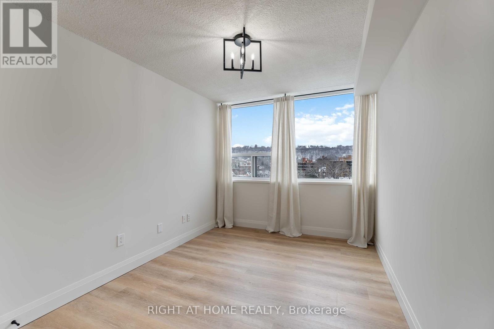 905 - 120 Duke Street, Hamilton, Ontario L8P 4T1 - Photo 20 - X12603452