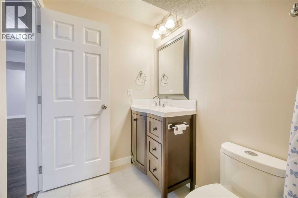 37 Panton View Nw, Calgary, Alberta  T3K 0W2 - Photo 37 - A2254483