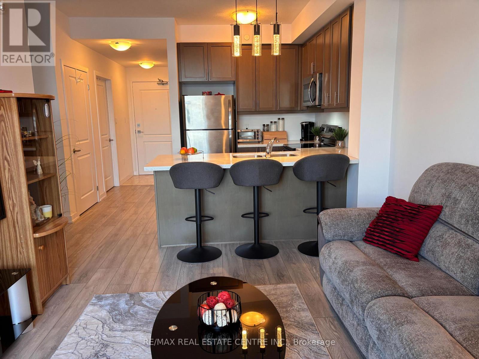 332 - 101 Shoreview Place, Hamilton, Ontario  L8E 0K3 - Photo 7 - X12579536