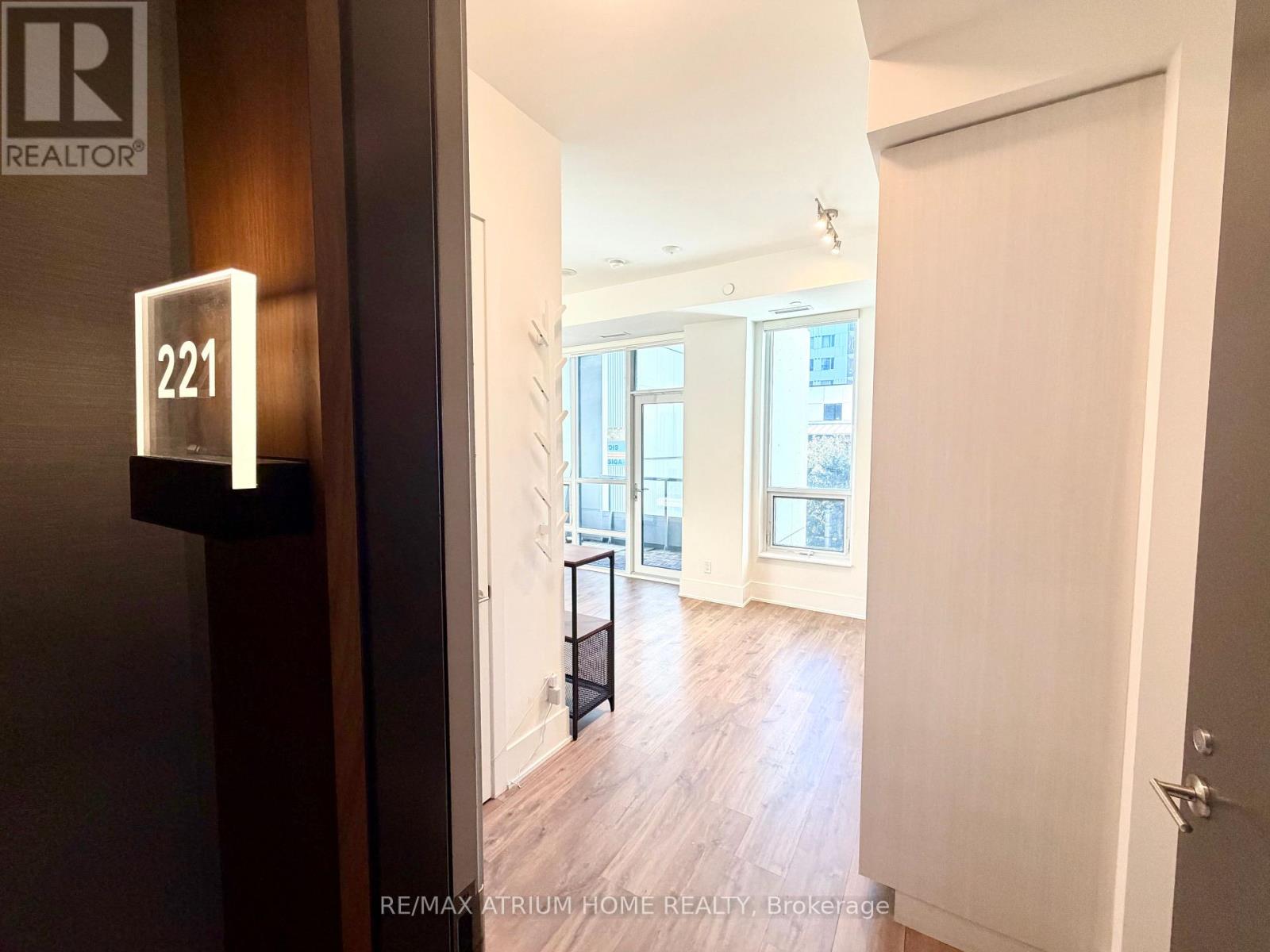 221 - 38 Cameron Street, Toronto, Ontario M5T 0C3 - Photo 2 - C12603472