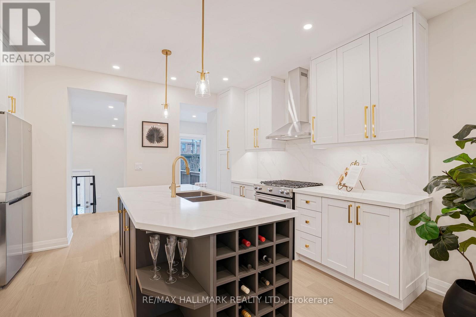 47 Harcourt Avenue, Toronto, Ontario  M4J 1J3 - Photo 11 - E12603474