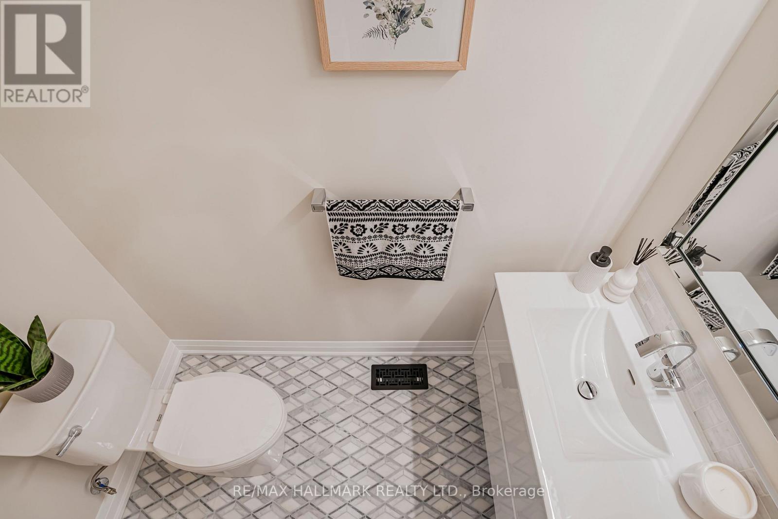 47 Harcourt Avenue, Toronto, Ontario  M4J 1J3 - Photo 13 - E12603474