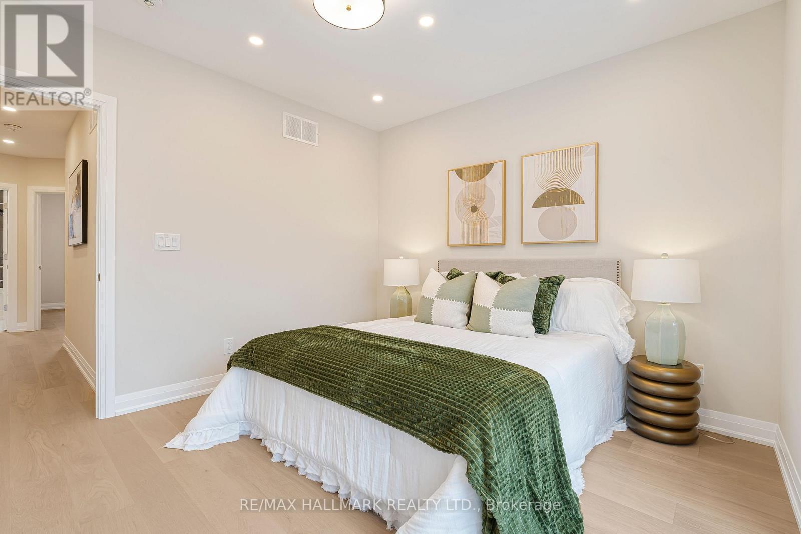 47 Harcourt Avenue, Toronto, Ontario  M4J 1J3 - Photo 16 - E12603474