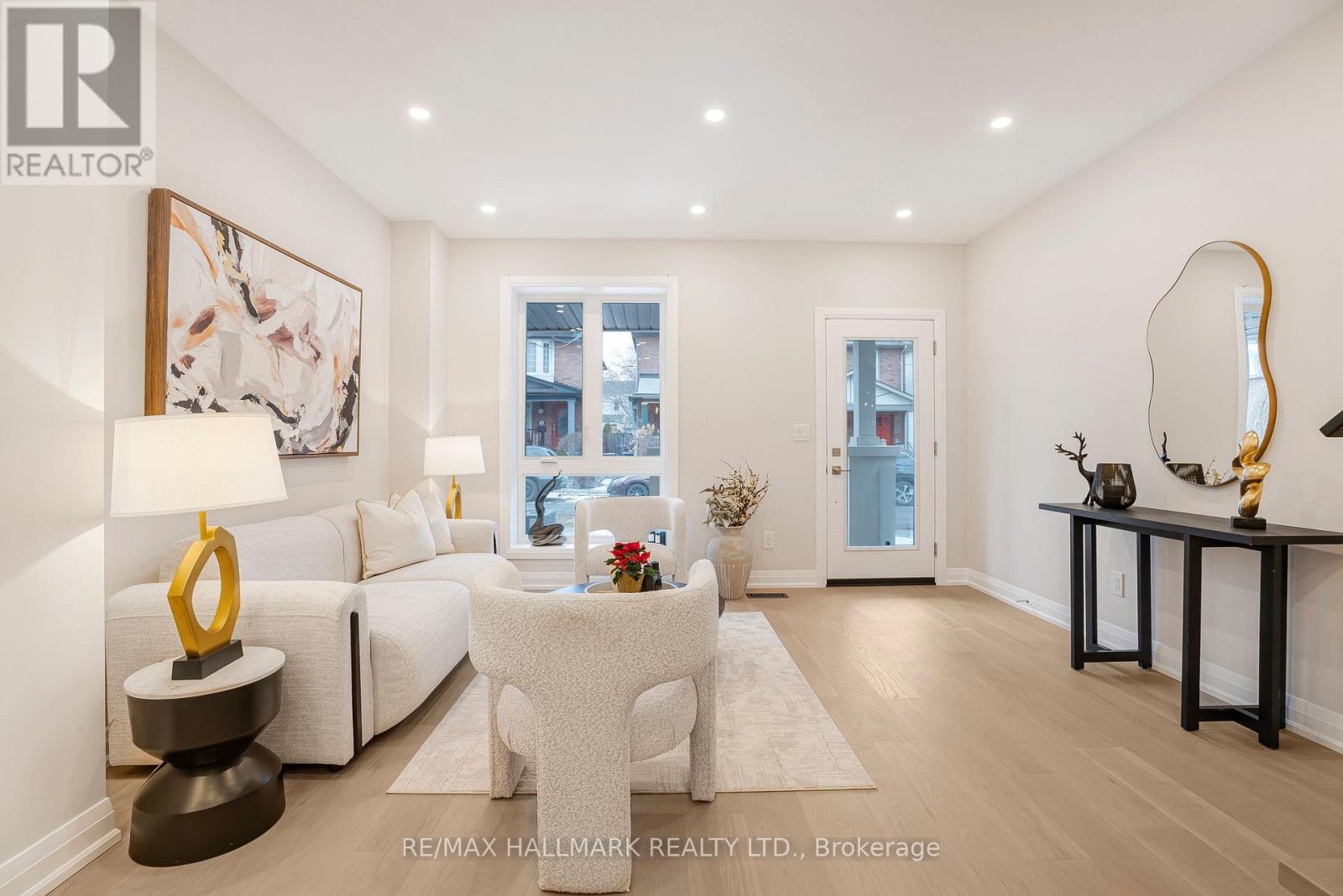 47 Harcourt Avenue, Toronto, Ontario  M4J 1J3 - Photo 6 - E12603474