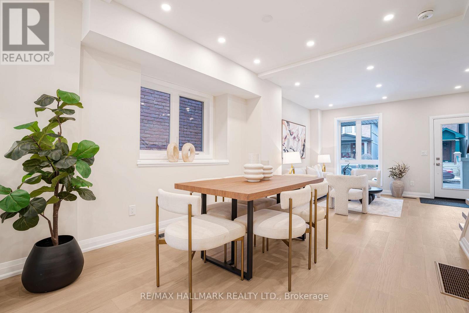 47 Harcourt Avenue, Toronto, Ontario  M4J 1J3 - Photo 7 - E12603474