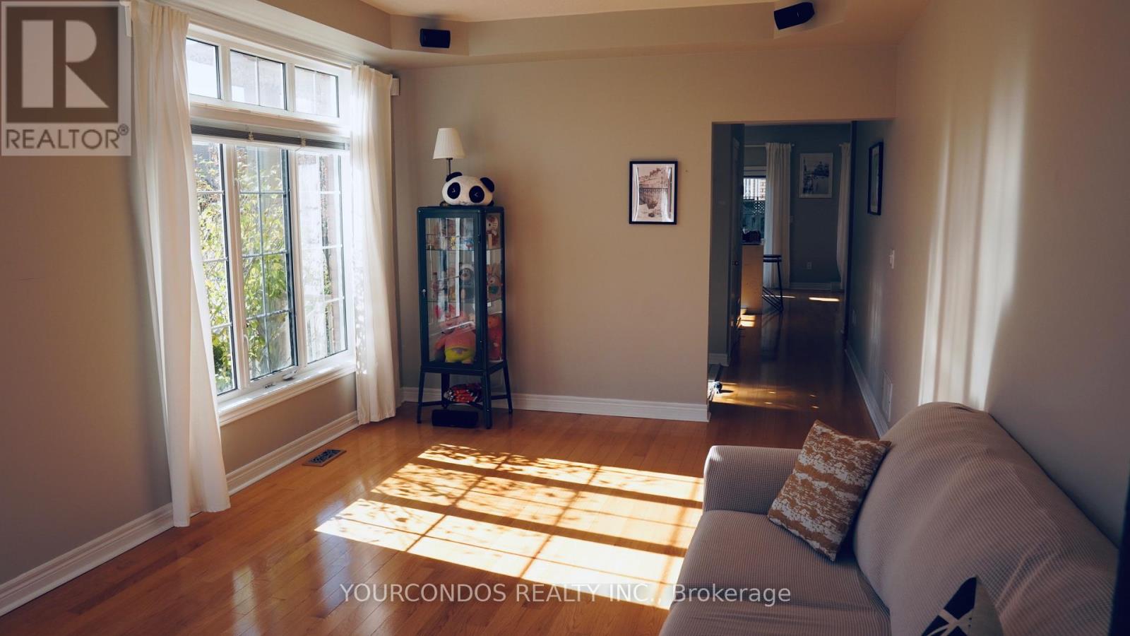 66 Crawford Street, Markham, Ontario  L6C 2M3 - Photo 3 - N12603462