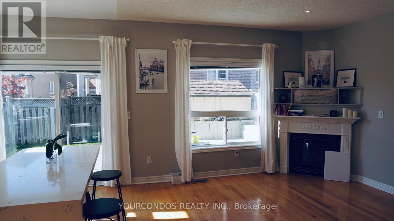 66 Crawford Street, Markham, Ontario  L6C 2M3 - Photo 8 - N12603462