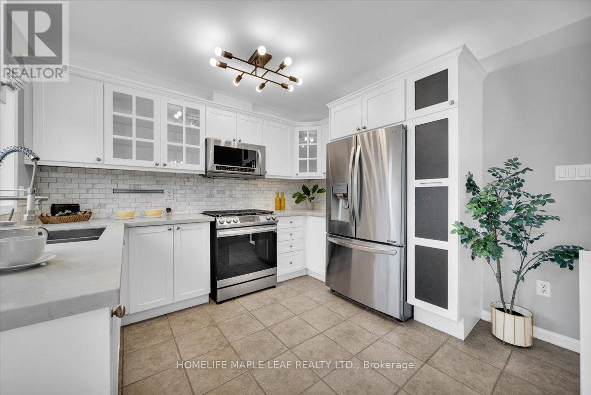 41 Ross Patrick Crescent, Newmarket, Ontario  L3X 3G9 - Photo 17 - N12603488