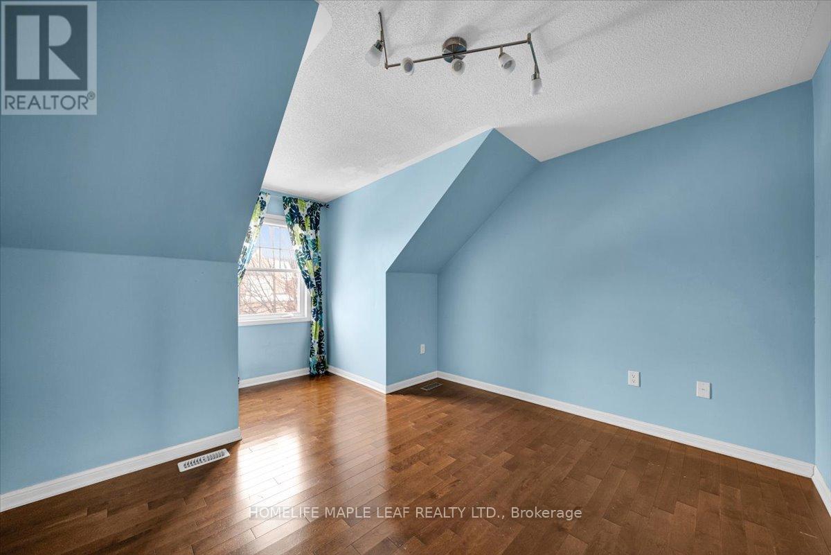 41 Ross Patrick Crescent, Newmarket, Ontario  L3X 3G9 - Photo 28 - N12603488