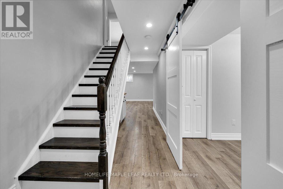 41 Ross Patrick Crescent, Newmarket, Ontario  L3X 3G9 - Photo 33 - N12603488